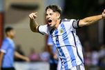 Desde San Carlos Centro hasta la delegación argentina: Agustín Giay vive una experiencia inolvidable junto a los convocados de Lionel Scaloni. Desde San Carlos Centro hasta la delegación argentina: Agustín Giay vive una experiencia inolvidable junto a los convocados de Lionel Scaloni.