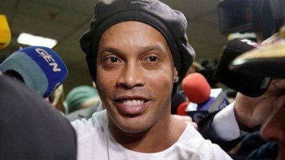 Ronaldinho anunció que tiene coronavirus: está bien y asintomático