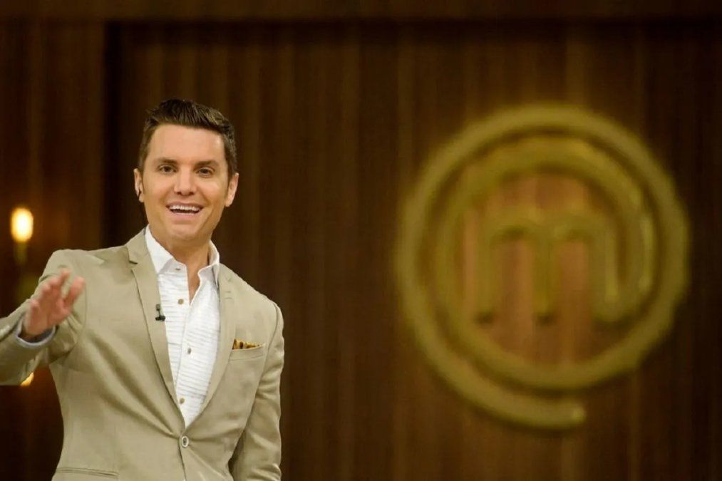 Aseguran que bajaron a Santiago del Moro de la conducción de MasterChef: quién sería su reemplazo