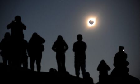 Muchos fenómenos astronómicos y de la naturaleza se aprecian en la totalidad del eclipse solar. Muchos fenómenos astronómicos y de la naturaleza se aprecian en la totalidad del eclipse solar.