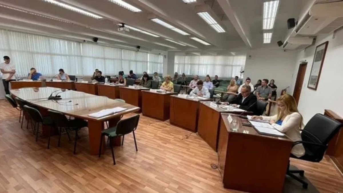 El Concejo de Rafaela aprobó una resolución que permite a los diez concejales elegir entre continuar con el actual sueldo de bolsillo o adherir a un esquema atado al RIPTE.