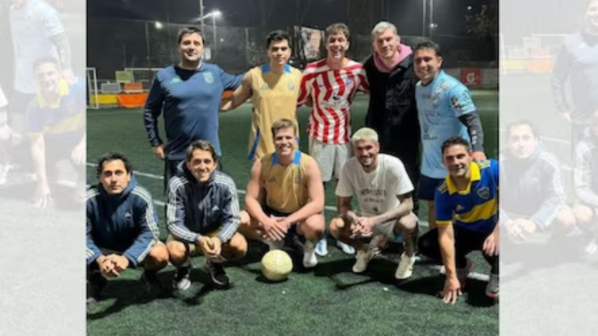 El futbolista sigue aprovechando sus días de vacaciones y antes de volver a los entrenamientos con el Atlético de Madrid disfrutó su tiempo libre para jugar un picado con amigos.