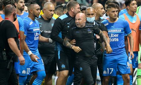 Los incidentes registrados en el partido entre Niza y Marsella, de Jorge Sampaoli, por la Ligue 1, fueron un escándalo internacional y la ministra de Deportes de Francia pide sanciones. Los incidentes registrados en el partido entre Niza y Marsella, de Jorge Sampaoli, por la Ligue 1, fueron un escándalo internacional y la ministra de Deportes de Francia pide sanciones.