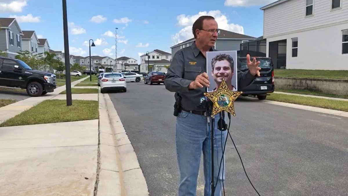 Shaun Runyon mató en Florida (Estados Unidos) a tres personas a golpes de un bate de béisbol y cuchilladas en una vivienda de su empresa después de discutir con uno de sus superiores, informaron medios locales.