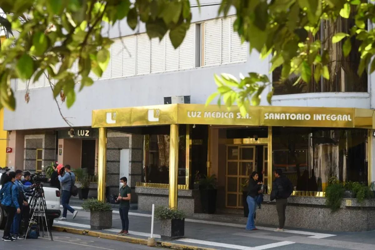 Desde La Nación proponen topadora para terminar con el brote de legionella: El enfermo es el edificio