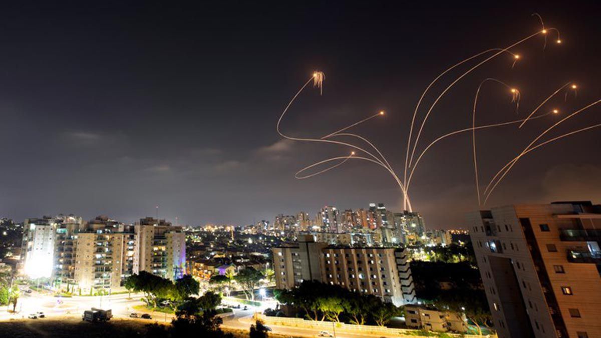 Israel interceptando los misiles de Gaza, enviados por el grupo Hamas.