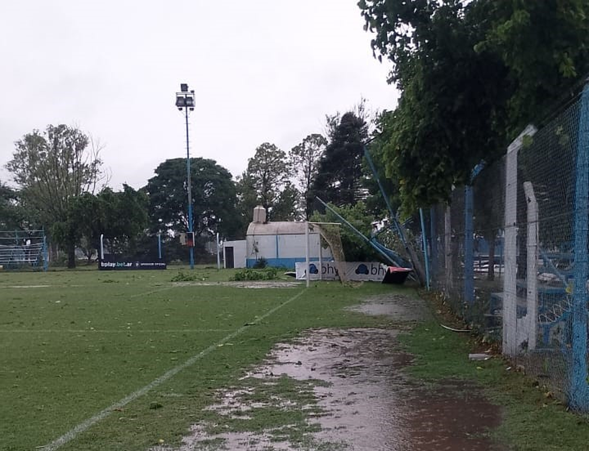 Fuerte temporal con destrozos en el predio del Autódromo "Ciudad de Rafaela". Fuerte temporal con destrozos en el predio del Autódromo "Ciudad de Rafaela".