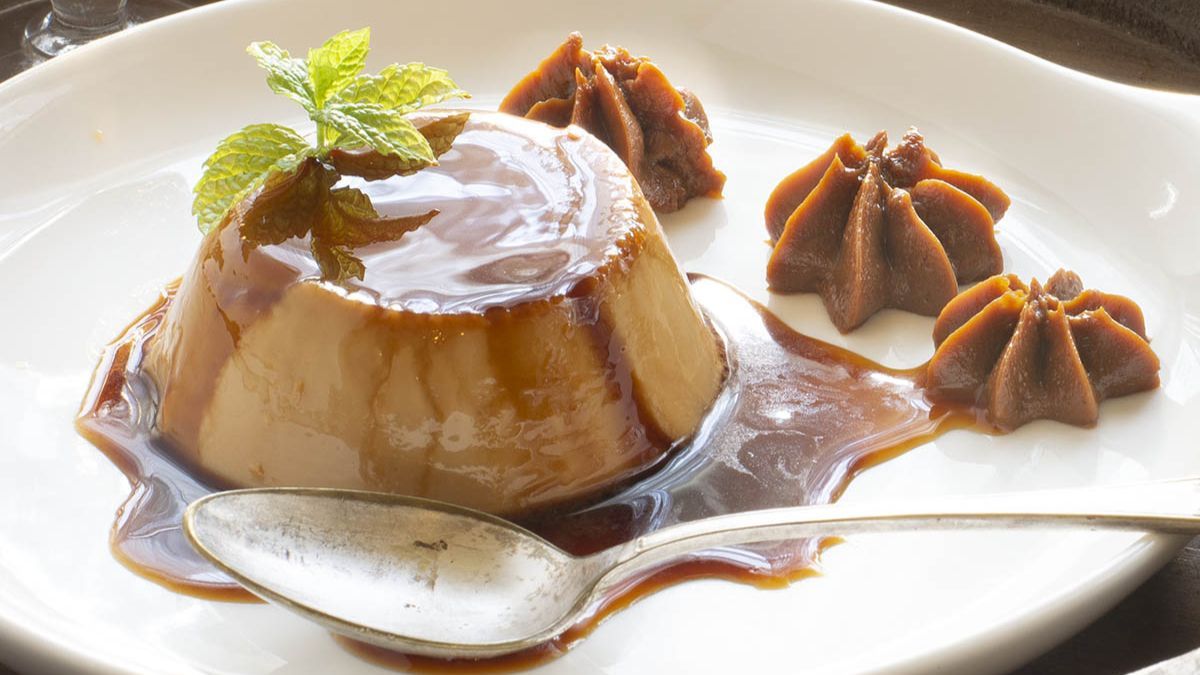 Todos los detalles para hacer un flan de la mano de Osvaldo Gross.
