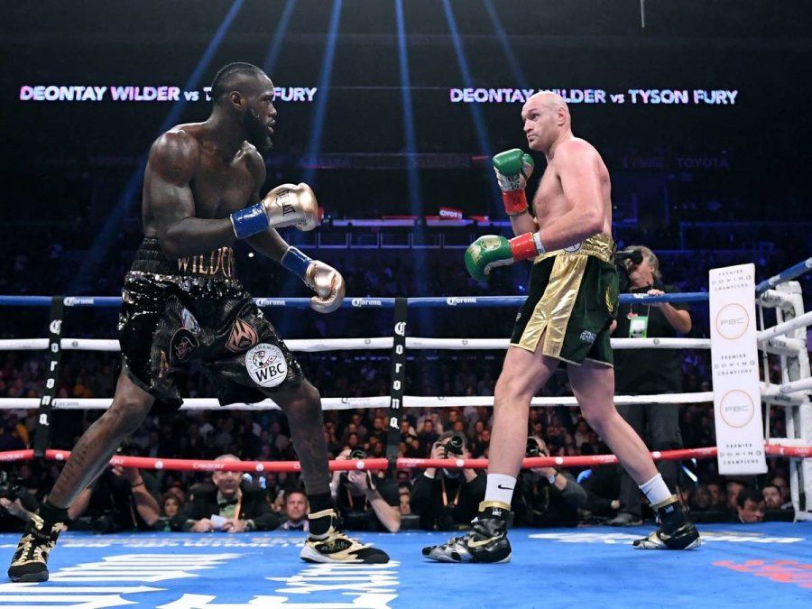 Tyson Fury debe pelear ante Deontay Wilder y podría posponerse su combate contra Anthony Joshua.