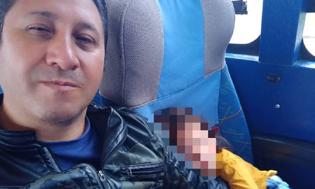 Desesperado por conseguir la custodia de sus hijas un padre cambio de género Desesperado por conseguir la custodia de sus hijas un padre cambio de género