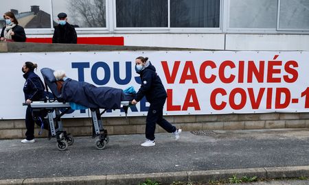El país europeo ya registra más de 3 millones de contagios y 80 mil muertes El país europeo ya registra más de 3 millones de contagios y 80 mil muertes