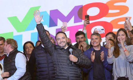 Los hermandos Valdés fueron felicitados por los gobernadores que integran ese espacio, que destacaron el “modelo de gestión exitoso” y la defensa del “interior del país”. Los hermandos Valdés fueron felicitados por los gobernadores que integran ese espacio, que destacaron el “modelo de gestión exitoso” y la defensa del “interior del país”.
