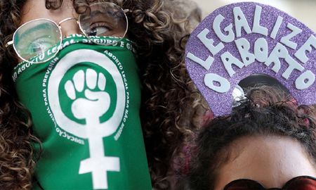 Protestas a favor de legalizar el aborto, celebradas en Río de Janeiro, Brasil, en agosto de 2018 y en marzo de 2019 Protestas a favor de legalizar el aborto, celebradas en Río de Janeiro, Brasil, en agosto de 2018 y en marzo de 2019