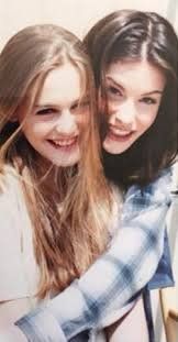 Alicia Silverstone y Liv Tyler (hija de Steven, vocalista del grupo), eran las estrellas de los videos de la trilogía Cryin’, Amazing y Crazy