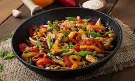 Cómo hacer wok de pollo, una comida nutritiva. Cómo hacer wok de pollo, una comida nutritiva.