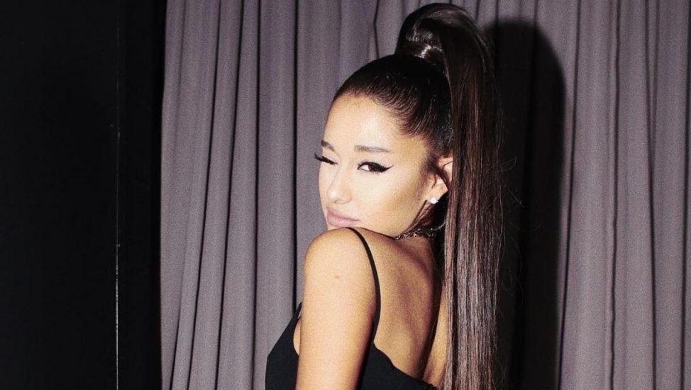 Ariana Grande revienta las redes sociales vestida de conejita