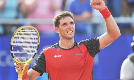 Federico Delbonis derrotó a Seppi y pasó a octavos de final del ATP de Cerdeña. Federico Delbonis derrotó a Seppi y pasó a octavos de final del ATP de Cerdeña.