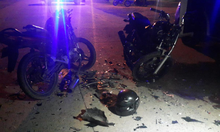 En el primer accidente, dos motocilistas chocaron de frente a 200 metros de la avenida Los Quinteros y la intersección con Aristóbulo del Valle. En el primer accidente, dos motocilistas chocaron de frente a 200 metros de la avenida Los Quinteros y la intersección con Aristóbulo del Valle.