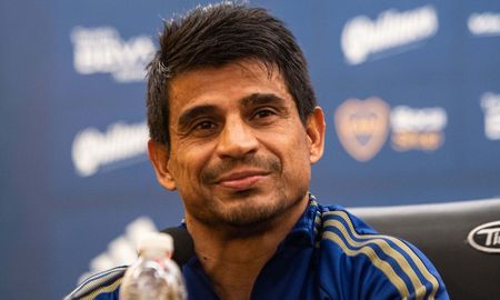 Sebastián Villa es baja en Boca y Hugo Ibarra suma otro problema para armar el equipo pensando en visitar a Colón por la Liga Profesional de Fútbol. Sebastián Villa es baja en Boca y Hugo Ibarra suma otro problema para armar el equipo pensando en visitar a Colón por la Liga Profesional de Fútbol.