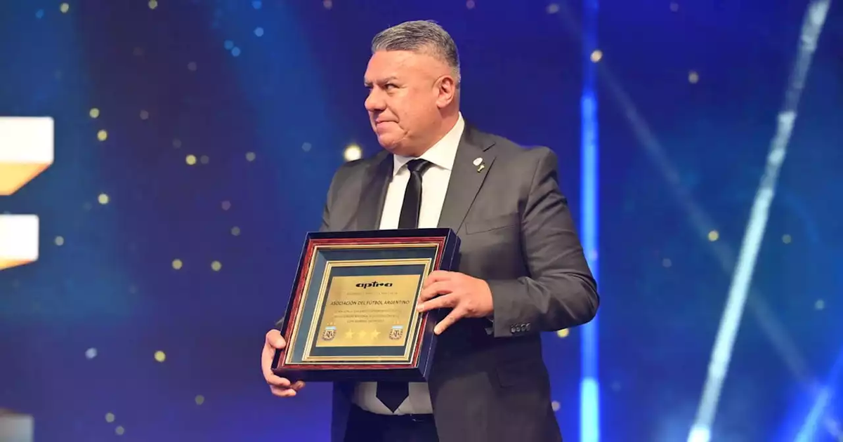 Claudio Tapia recibió el premio en los Martín Fierro 2023. Claudio Tapia recibió el premio en los Martín Fierro 2023.