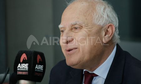 Miguel Lifschitz está estable pero continuará internado. Miguel Lifschitz está estable pero continuará internado.