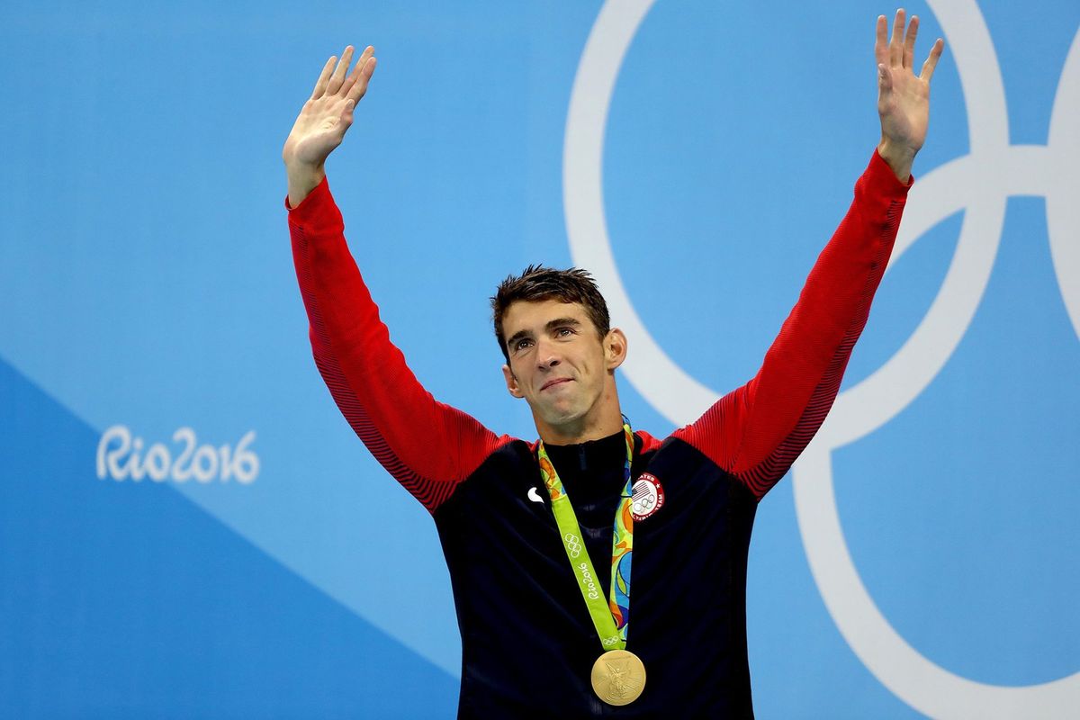 Michael Phelps agigantó su figura, ganó su medalla olímpica número 28 y se convirtió en el máximo ganador en la historia de los Juegos Olímpicos. Michael Phelps agigantó su figura, ganó su medalla olímpica número 28 y se convirtió en el máximo ganador en la historia de los Juegos Olímpicos.
