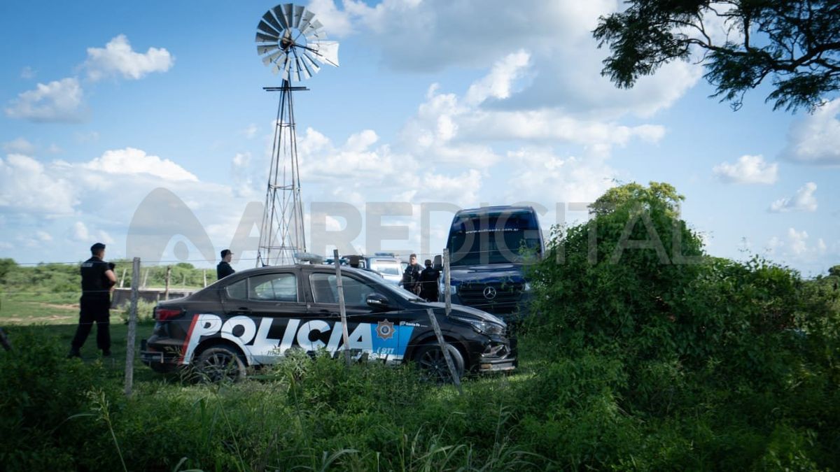 La Policía realiza intensos rastrillajes en un campo cercano a la localidad de Progreso.