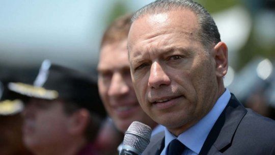 A través de una dura carta titulada Yo no fui, fue ella, el funcionario provincial rechazó la explicación que dio el mandatario sobre la polémica reunión social realizada en julio de 2020, cuando regía el aislamiento estricto.