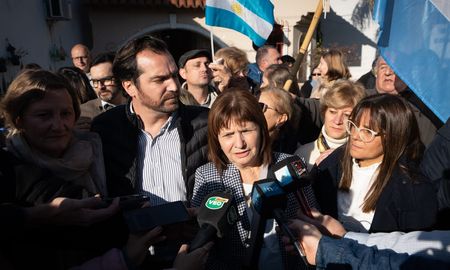 Patricia Bullrich recorrió las calles de la ciudad de Santo Tomé. Patricia Bullrich recorrió las calles de la ciudad de Santo Tomé.