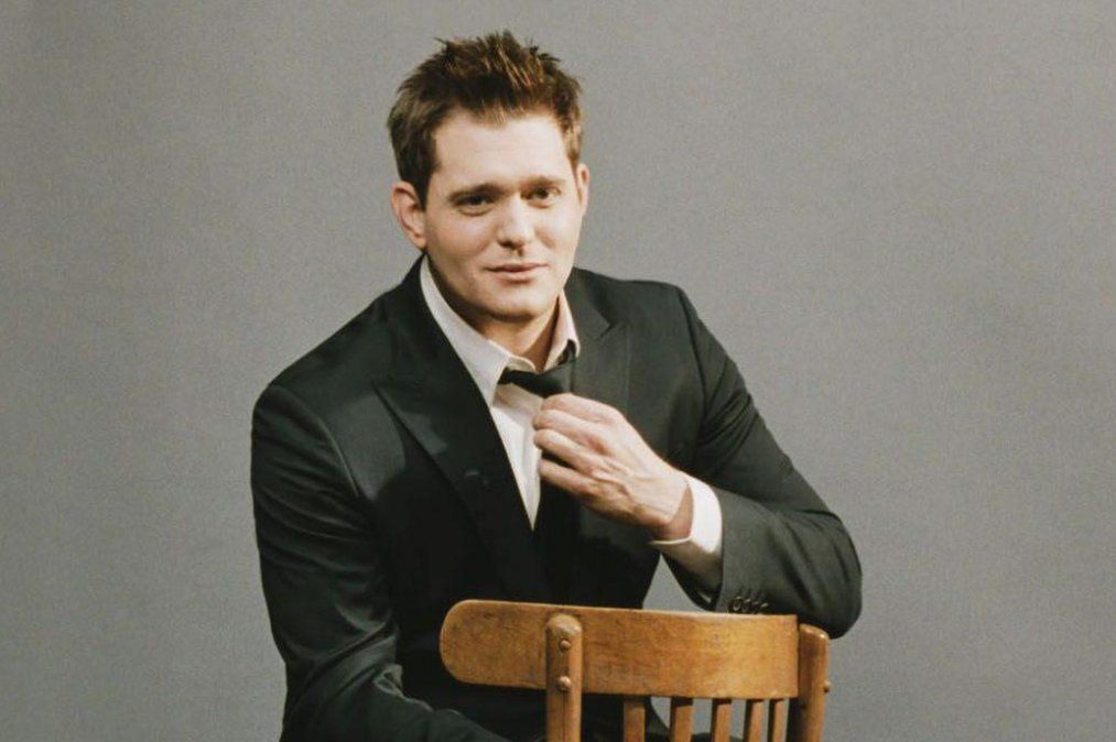 Michael Bublé intenta hablar español para promocionar la obra de Darío Lopilato