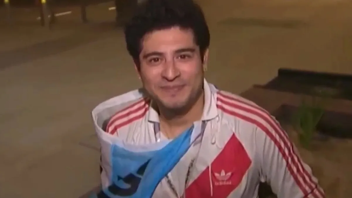 Lucas hizo 24 mil kilómetros en un mes y medio y con mil euros busca quedarse hasta la final de la Copa del Mundo.