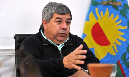 fernandez: ?las ffaa no pueden intervenir en una manifestacion? fernandez: ?las ffaa no pueden intervenir en una manifestacion?