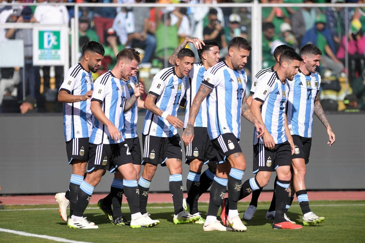 Sin Messi, la Selección Argentina pisó fuerte en La Paz y goleó a Bolivia