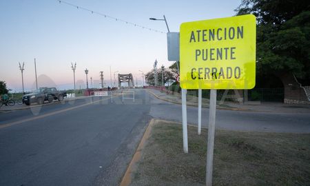 El Puente Carretero Santa Fe - Santo Tomé estará muchos meses con tránsito restringido. El Puente Carretero Santa Fe - Santo Tomé estará muchos meses con tránsito restringido.