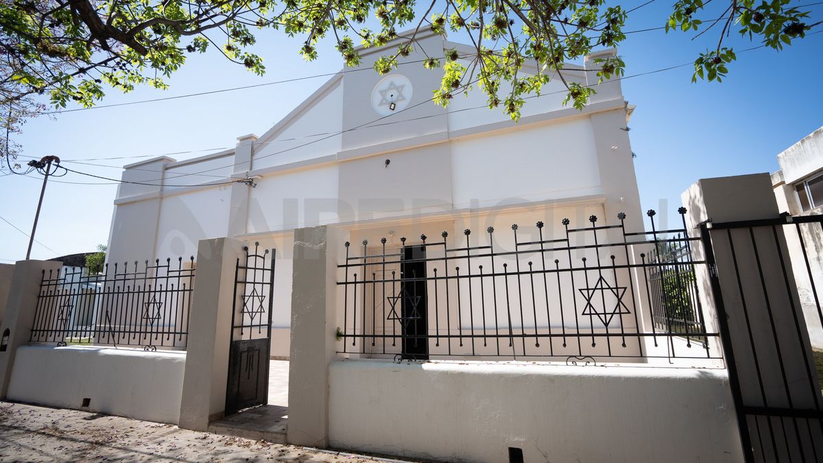 En el salón de la Unión Israelita de Ceres se realizará la cena show este sábado a la noche.