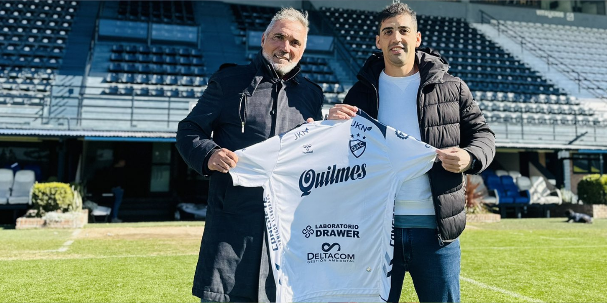 Dirigió a Colón, cuando se fue hizo durisimas declaraciones y ahora lo podría enfrentar en la Primera Nacional. Dirigió a Colón, cuando se fue hizo durisimas declaraciones y ahora lo podría enfrentar en la Primera Nacional.