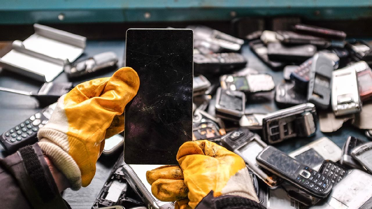 Algunos componentes de los aparatos electrónicos son reutilizables.