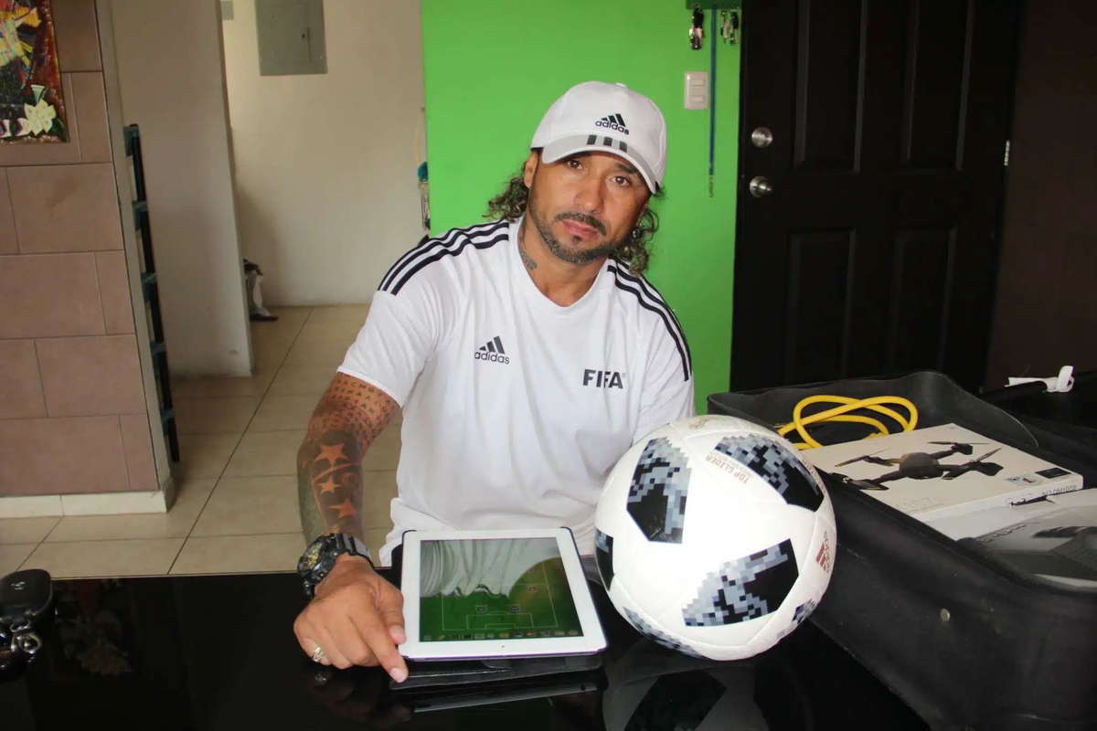 Tragedia: técnico de fútbol fue asesinado por sicarios mientras concentraba con su equipo