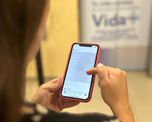El neurólogo Hugo Valderrama explicó cómo el scroll infinito modifica el cerebro y puede generar adicción. El neurólogo Hugo Valderrama explicó cómo el scroll infinito modifica el cerebro y puede generar adicción.