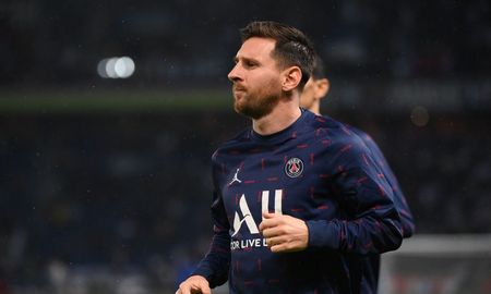 Lionel Messi sufrió una lesión ósea en su rodilla izquierda y está en duda para jugar los próximos partidos con el Paris Saint-Germain. Lionel Messi sufrió una lesión ósea en su rodilla izquierda y está en duda para jugar los próximos partidos con el Paris Saint-Germain.