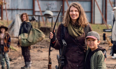 En cuanto a si Maggie sobrevive o no, Morgan comenta: “Él es muy consciente de lo que Maggie siente por él. Él sabe que habrá repercusiones si ella sale de allí. Está preparado para lidiar con ellos”. La situación de Maggie y Negan se verá recién el próximo lunes 30 de agosto con el estreno del segundo episodio “Acheron: Parte II”. En cuanto a si Maggie sobrevive o no, Morgan comenta: “Él es muy consciente de lo que Maggie siente por él. Él sabe que habrá repercusiones si ella sale de allí. Está preparado para lidiar con ellos”. La situación de Maggie y Negan se verá recién el próximo lunes 30 de agosto con el estreno del segundo episodio “Acheron: Parte II”.