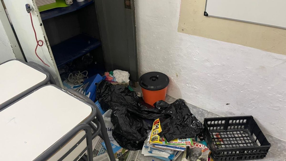 Las consecuencias del robo afectan directamente a más de 200 alumnos entre nivel primario y secundario