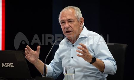 Si gana Angelini, vamos a perder una banca en Diputados. Conocemos la ley de paridad, pero sabemos lo que hacen con el cumplimiento de normas, dijo Barletta. Si gana Angelini, vamos a perder una banca en Diputados. Conocemos la ley de paridad, pero sabemos lo que hacen con el cumplimiento de normas, dijo Barletta.