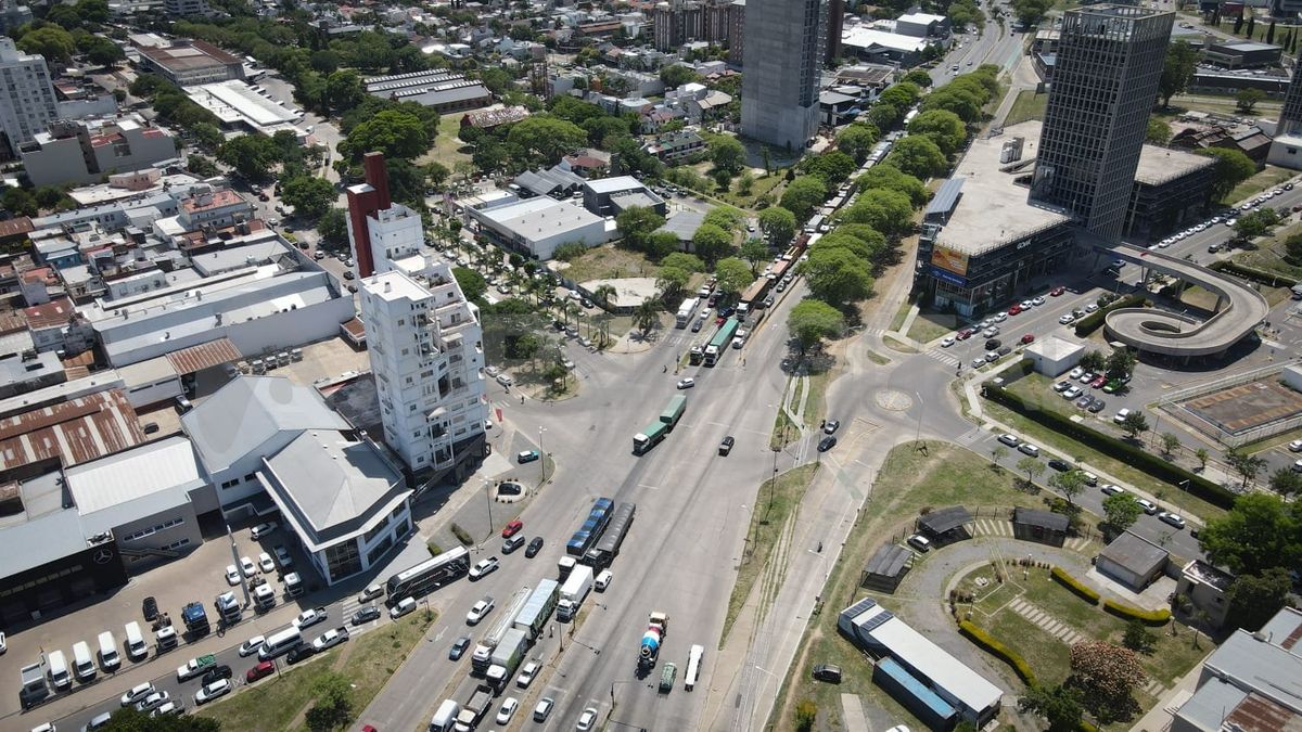 El corte se levantó cerca de las once y media de la mañana.