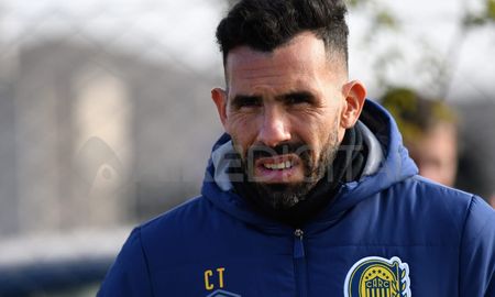 Tevez, en medio de una polémica. Tevez, en medio de una polémica.