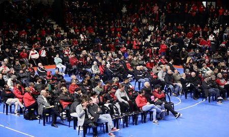 Newell’s suspendió la Asamblea Ordinaria y estalla la polémica por el balance 2024/2025 Newell’s suspendió la Asamblea Ordinaria y estalla la polémica por el balance 2024/2025