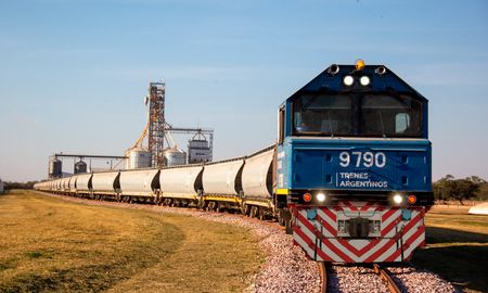 El Gobierno nacional puso en pausa el plan de privatización de Trenes Argentinos Operaciones (SOFSE). El Gobierno nacional puso en pausa el plan de privatización de Trenes Argentinos Operaciones (SOFSE).