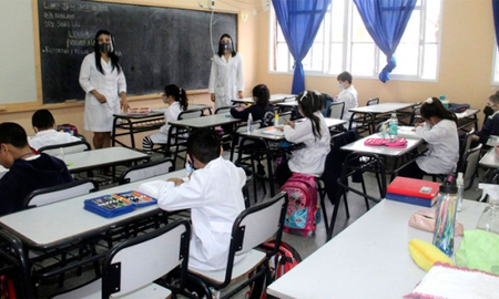 Los resultados de las pruebas Aprender reflejan que cuatro de cada diez chicos en el país no puede hacer una operación simple de matemática o no puede comprender un texto. Los resultados de las pruebas Aprender reflejan que cuatro de cada diez chicos en el país no puede hacer una operación simple de matemática o no puede comprender un texto.