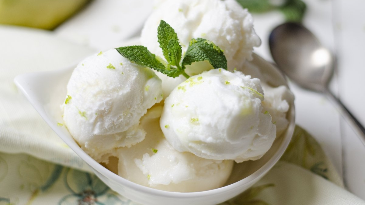 Cómo hacer helado de limón a la crema sin máquina: la receta más simple para prepararlo en casa