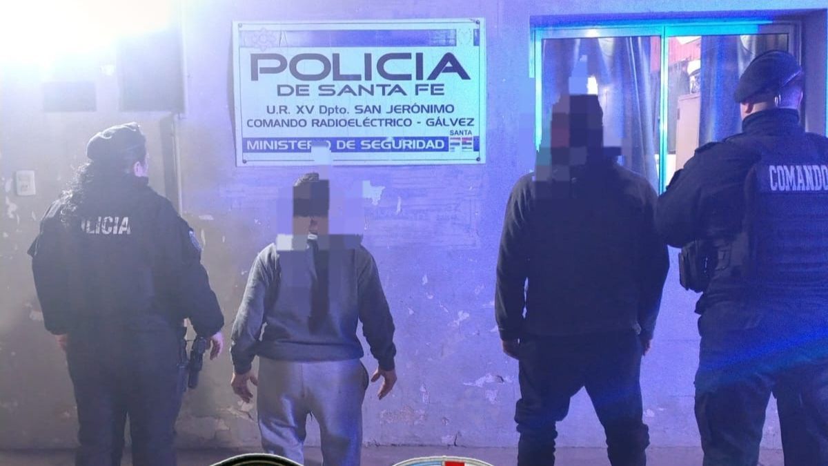 Las víctimas denunciaron que los ocupantes de un Volkswagen Bora las persiguieron y efectuaron disparos en la ciudad de Gálvez.